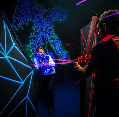 Игра в лазертаг во Владимире. Сервис Ultra Подарки. Купить лазертаг в городе Владимирf. Попробуйте лазерный пейнтбол в лазертаг клубе. Цены на лазертаг. Сервис: UltraPodarki.ru 8 800 505 95 30. Лазертаг во Владимире, купить лазертаг Владимир, лазертаг, купить лазертаг, лазерный пейнтбол Владимир, лазертаг для детей Владимир, лазертаг клуб, лазертаг клуб Владимир