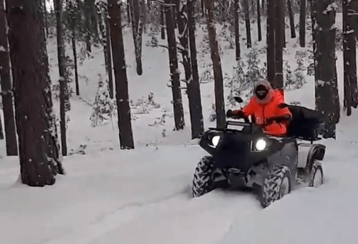 Прогулки на квадроциклах во Владимире. Подарочные сертификаты Ultra Подарки. Подарочный сертификат на прогулки на квадроциклах во Владимире. Закажите Прогулки на квадроциклах и наслаждайтесь активным отдыхом с друзьями. Выбирайте живописные маршруты для езды на квадроциклах. Сервис UltraPodarki.ru 8-800-505-95-30. Прогулкина квадроциклах, Прогулки на квадроциклах Владимир, прокат квадроциклов, прокат квадроциклов Владимир, езда на квадроцикле, езда на квадроцикле Владимир, катание на квадроциклах зимой, Катание на квадроциклах летом, сертификат на катание на квадроциклах, сертификат квадроциклы, сертификат квадроциклы Владимир