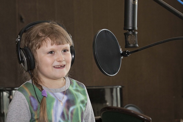 Запись песни во Владимире. Ultra Подарки. Запись песни в студии звукозаписи Владимира. Купить сертификат на создание своей песни в студии. Ultra Подарки Сервис UltraPodarki.ru 8 800 505 95 30. Запись песни Владимир, запись песни, запись песни в студии Владимира, запись песни в студии, сертификат на запись песни во Владимире, сертификат на запись песни, урок вокала Владимир, урок вокала, обучение вокалу Владимир, обучение вокалу, эстрадный вокал Владимир, эстрадный вокал,  создание песни Владимир, создание песни