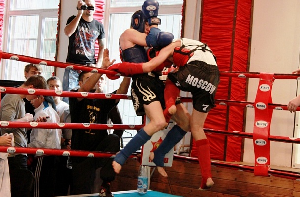 Купить занятие тайским боксом во Владимире. Сервис Ultra Подарки. Хотите взять уроки Муай Тай в клубе тайского бокса? Купите сертификат на занятие тайским боксом во Владимире. Сервис UltraPodarki.ru 8 800 505 95 30. Занятия тайским боксом, тайский бокс индивидуальные занятия, занятия тайским боксом во Владимире, тайский бокс цена, тайский бокс тренировка, тайский бокс клуб, тайский бокс клуб во Владимире, муай тай, уроки муай тай, сертификат на тайский бокс, Муай Тай Владимир, Тайский бокс Владимир, купить тайский бокс, купить муай тай, купить Тайский бокс Владимир