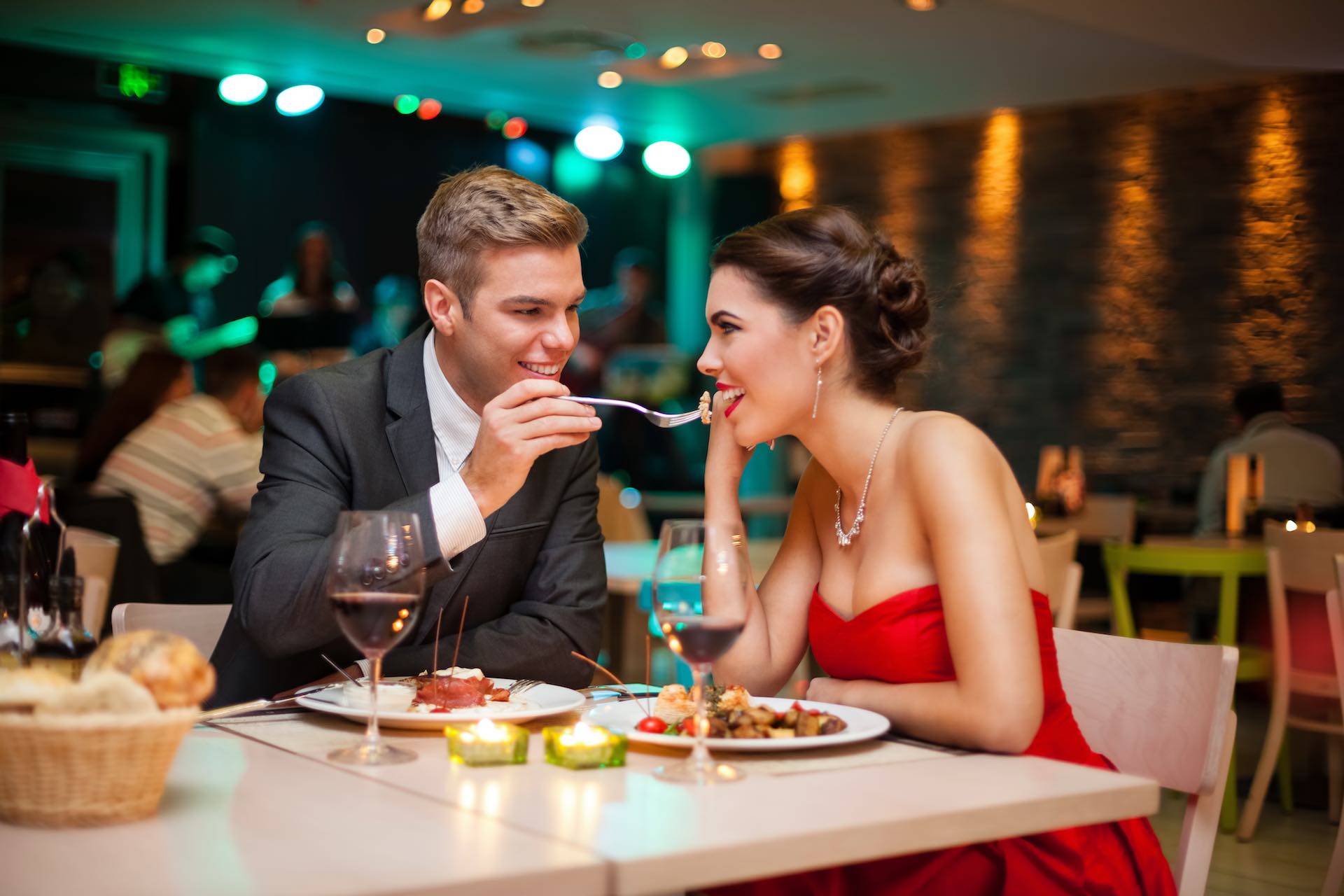 Романтическое свидание в ресторане во Владимире