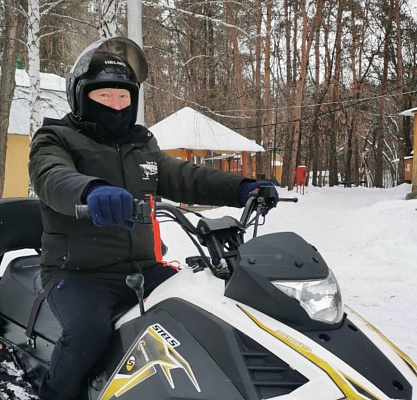 Катание на снегоходах во Владимире в подарок. Сервис Ultra Подарки
. ✳️✴️❄️ Подарочный сертификат на катание на снегоходах во Владимире с друзьями ❄️✴️✳️. Закажите прокат снегоходов в подарок для мужчин и парней на день рождения по привлекательным ценам. Езда на снегоходах это ещё и активный зимний отдых. Сервис UltraPodarki.ru ☎️ 8 (800) 505-95-30	. катание на снегоходах, подарочный сертификат на катание на снегоходе, прокат снегоходов, прокат снегоходов Владимир, катание на снегоходах Владимир, езда на снегоходе