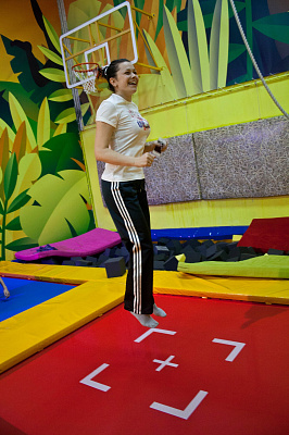  Батутный центр ЯРКОпарк во Владимире. Сервис Ultra Подарки. Купить подарочный сертификат в батутный центр ЯРКОпарк, попробуйте прыжки на батуте во Владимире. Сервис UltraPodarki.ru 8 (800) 555 95-30.. Батутный центр ЯРКОпарк, батутный центр, батутный центр цены, батутный центр во Владимире,  батутный парк, батут прыгать, прыжки +на батуте, батут Владимир, батут спорт