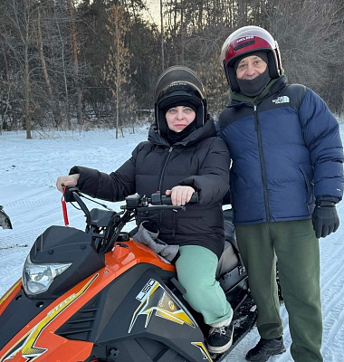 Катание на снегоходах во Владимире в подарок. Сервис Ultra Подарки
. ✳️✴️❄️ Подарочный сертификат на катание на снегоходах во Владимире с друзьями ❄️✴️✳️. Закажите прокат снегоходов в подарок для мужчин и парней на день рождения по привлекательным ценам. Езда на снегоходах это ещё и активный зимний отдых. Сервис UltraPodarki.ru ☎️ 8 (800) 505-95-30	. катание на снегоходах, подарочный сертификат на катание на снегоходе, прокат снегоходов, прокат снегоходов Владимир, катание на снегоходах Владимир, езда на снегоходе