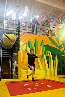  Батутный центр ЯРКОпарк во Владимире. Сервис Ultra Подарки. Купить подарочный сертификат в батутный центр ЯРКОпарк, попробуйте прыжки на батуте во Владимире. Сервис UltraPodarki.ru 8 (800) 555 95-30.. Батутный центр ЯРКОпарк, батутный центр, батутный центр цены, батутный центр во Владимире,  батутный парк, батут прыгать, прыжки +на батуте, батут Владимир, батут спорт