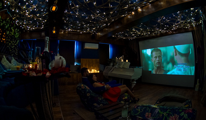 Романтическое свидание в кинотеатре во Владимире. Ultra Подарки. Купить романтическое свидание в кинотеатре во Владимире. Подарите самым близким незабываемые моменты и признайтесь в искренних чувствах. Сервис UltraPodarki.ru 8-800-505-95-30. Романтическое свидание в кинотеатре во Владимире, свидание во Владимире, свидание в кинотеатре, сертификат на свидание в кинотеатре, сертификат на свидание во Владимире, купить свидание, купить свидание Владимир, первое свидание, девушка свидание, хороший кинотеатре, романтический кинотеатре, романтический вечер, романтический ужин, романтические любимому, романтическая музыка