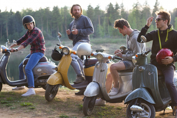 Катание на скутере во Владимире. ULTRA ПОДАРКИ. Купить катание на скутере во Владимире. Попробовав езду на скутерах, вы получите порцию адреналина и невероятные эмоции. Сервис UltraPodarki.ru 8 800 505 95 30.. Катание на скутере во Владимире, прокат скутеров Владимир, катание на скутерах, прокат скутера, езда на скутере Владимир, езда на скутере