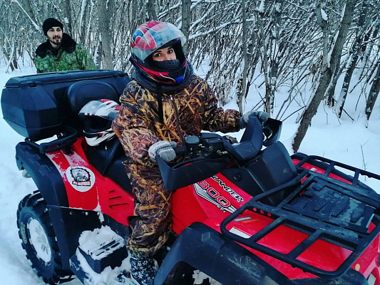 Прокат квадроциклов летом во Владимире. Сервис Ultra Подарки. Подарочный сертификат на прокат квадроциклов летом и зимой во Владимире. Закажите катание на квадроциклах недорого и наслаждайтесь активным отдыхом с друзьями. Выбирайте живописные маршруты для езды на квадроциклах. Сервис UltraPodarki.ru 8800-505-9530. Катание на квадроциклах, Прокат квадроциклов, езда на квадроцикле, прокат квадроциклов Владимир, катание на квадроциклах Владимир, Катание на квадроциклах зимой, Катание на квадроциклах летом, Сертификат на катание на квадроциклах 

