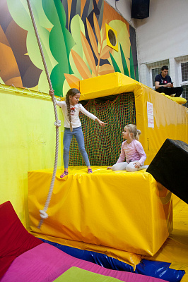  Батутный центр ЯРКОпарк во Владимире. Сервис Ultra Подарки. Купить подарочный сертификат в батутный центр ЯРКОпарк, попробуйте прыжки на батуте во Владимире. Сервис UltraPodarki.ru 8 (800) 555 95-30.. Батутный центр ЯРКОпарк, батутный центр, батутный центр цены, батутный центр во Владимире,  батутный парк, батут прыгать, прыжки +на батуте, батут Владимир, батут спорт